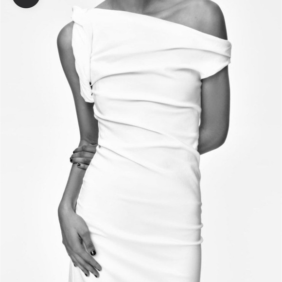 Zara dress - Picture 4 of 8